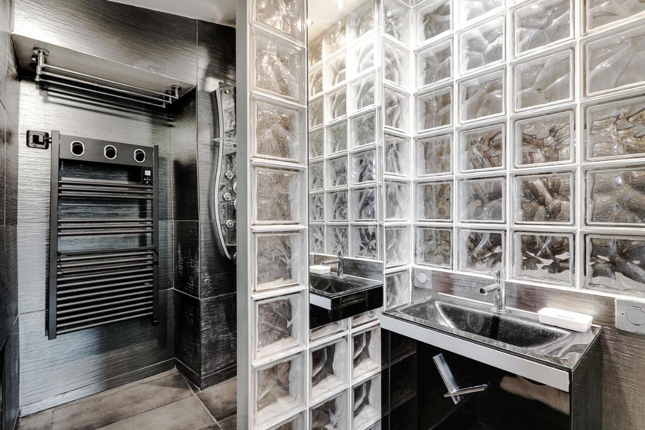 Pick A Flat'S Apartments In Le Marais - Rue Saint Merri Paris Exterior photo