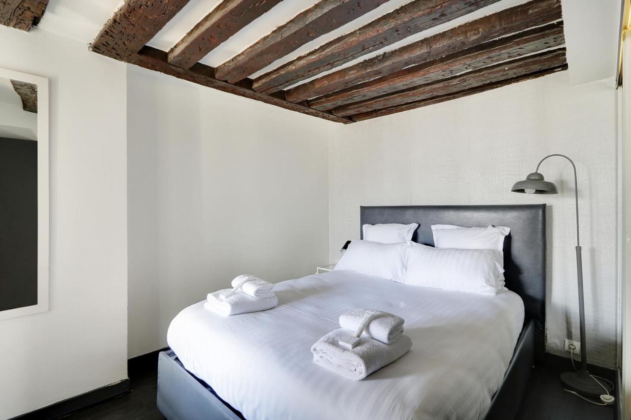 Pick A Flat'S Apartments In Le Marais - Rue Saint Merri Paris Exterior photo